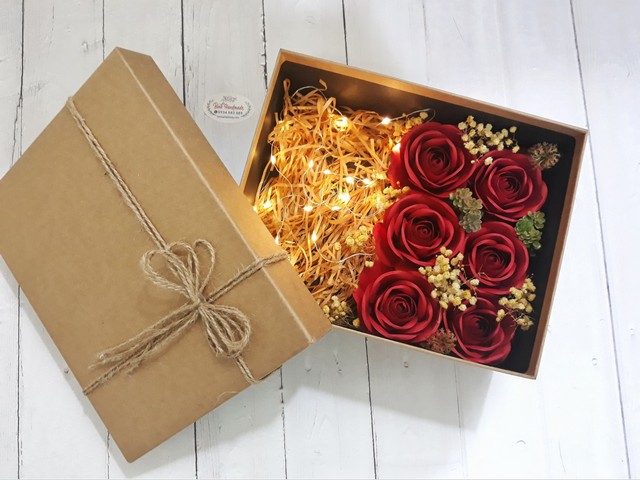 hộp giấy carton đựng quà dễ thương